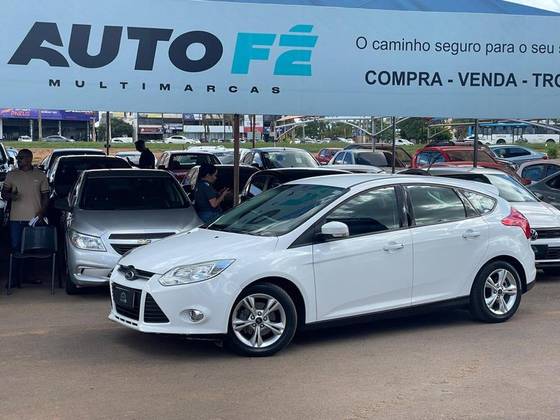 FORD FOCUS 1.6 SE 16V FLEX 4P POWERSHIFT FORD FOCUS 1.6 SE 16V FLEX 4P POWERSHIFT